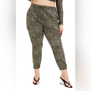 NWT Good American Good Cargo High Waist Snakeskin Pants Womens Waist 32
